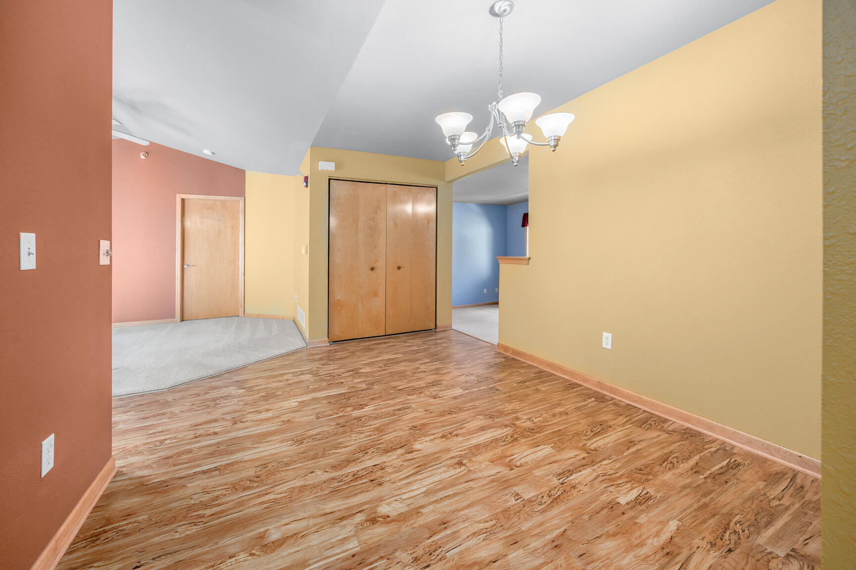 N82W13392 Fond du Lac Ave, 201
