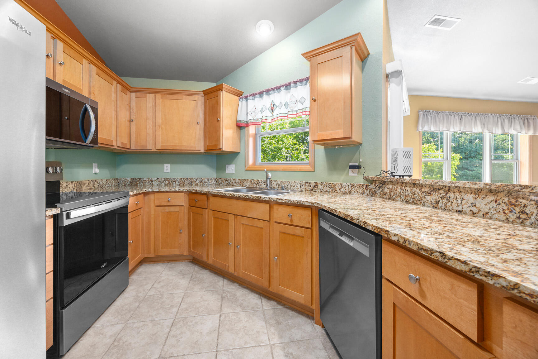 N82W13392 Fond du Lac Ave, 201