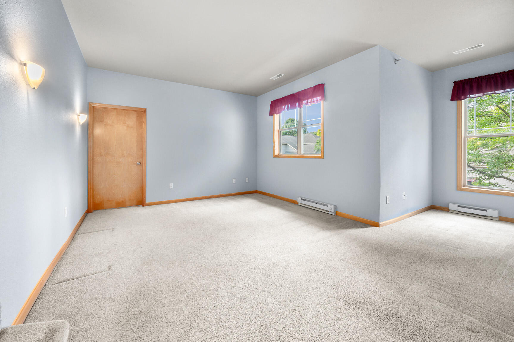 N82W13392 Fond du Lac Ave, 201