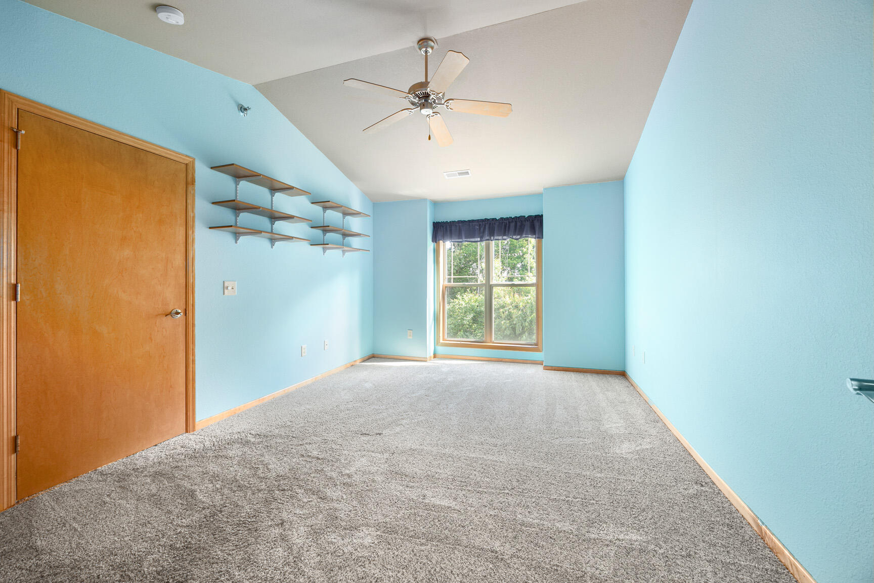 N82W13392 Fond du Lac Ave, 201