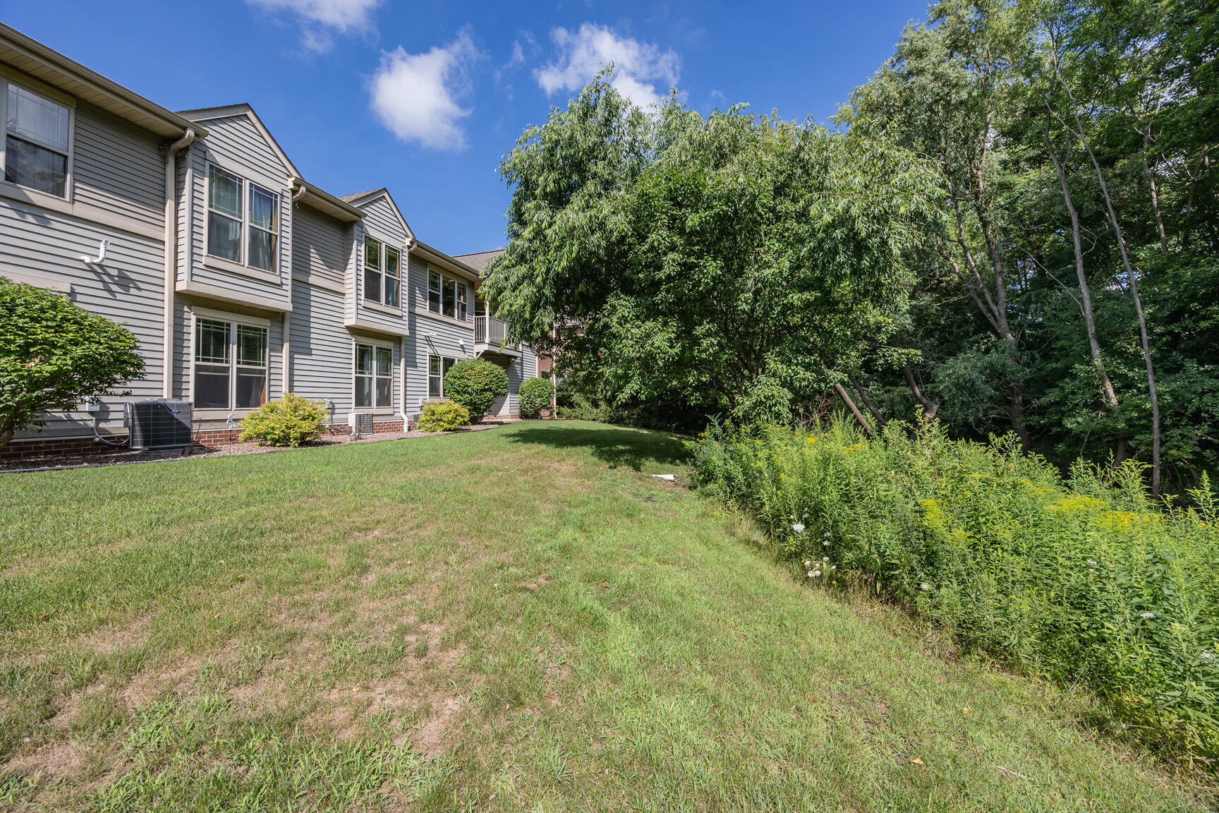 N82W13392 Fond du Lac Ave, 201