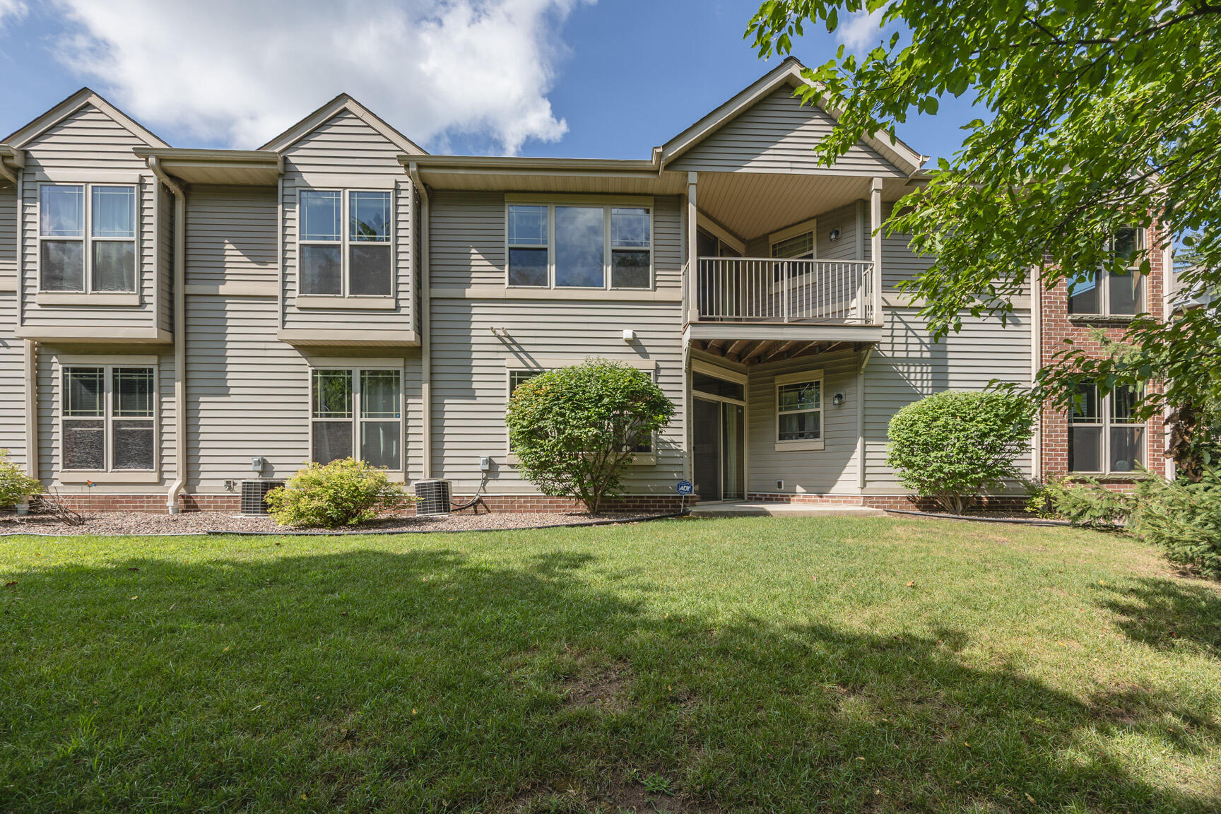 N82W13392 Fond du Lac Ave, 201