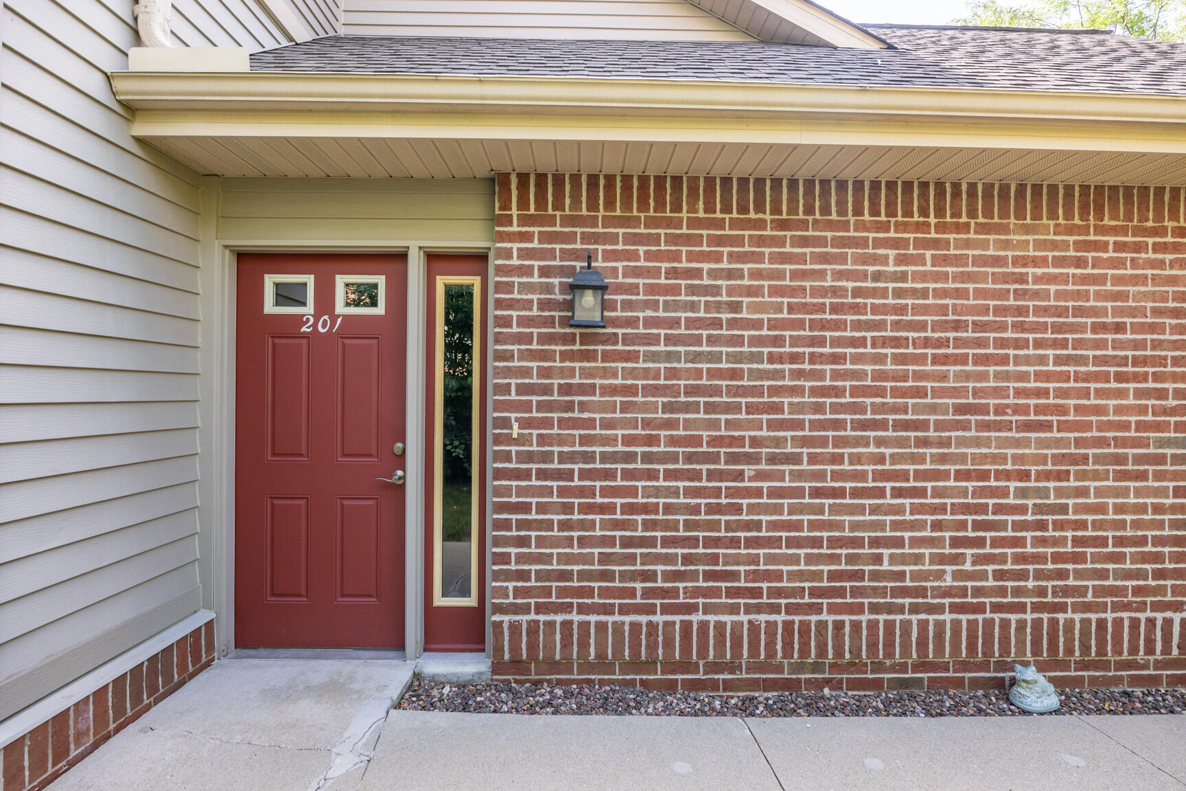 N82W13392 Fond du Lac Ave, 201