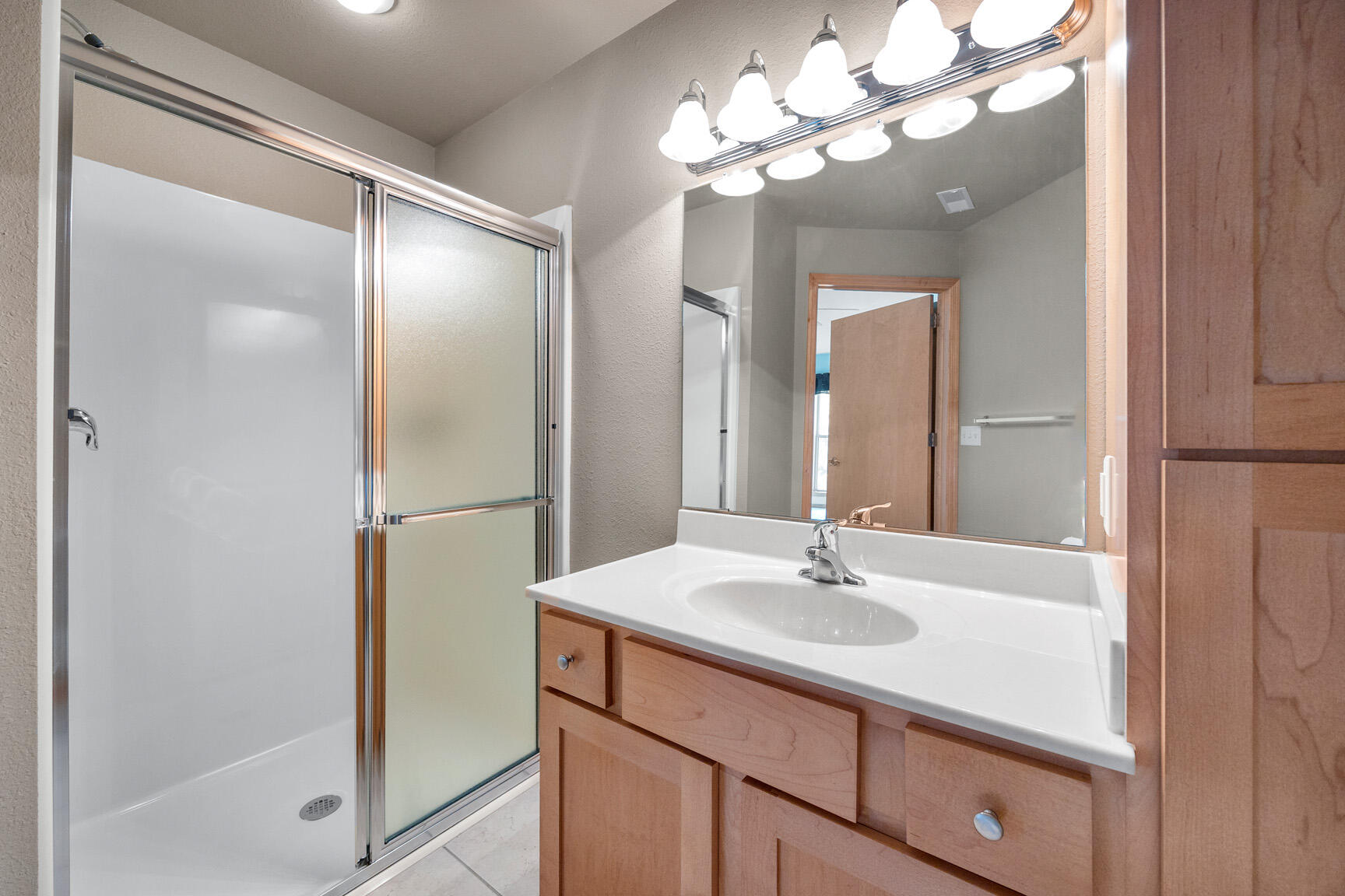 N82W13392 Fond du Lac Ave, 201