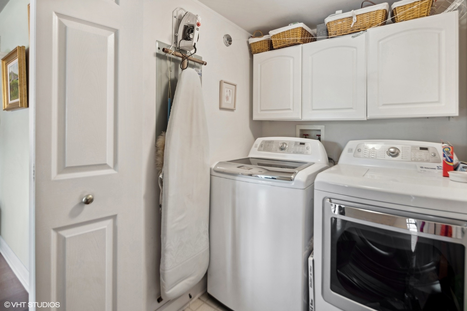 2300 Oakmont Way Unit: 207