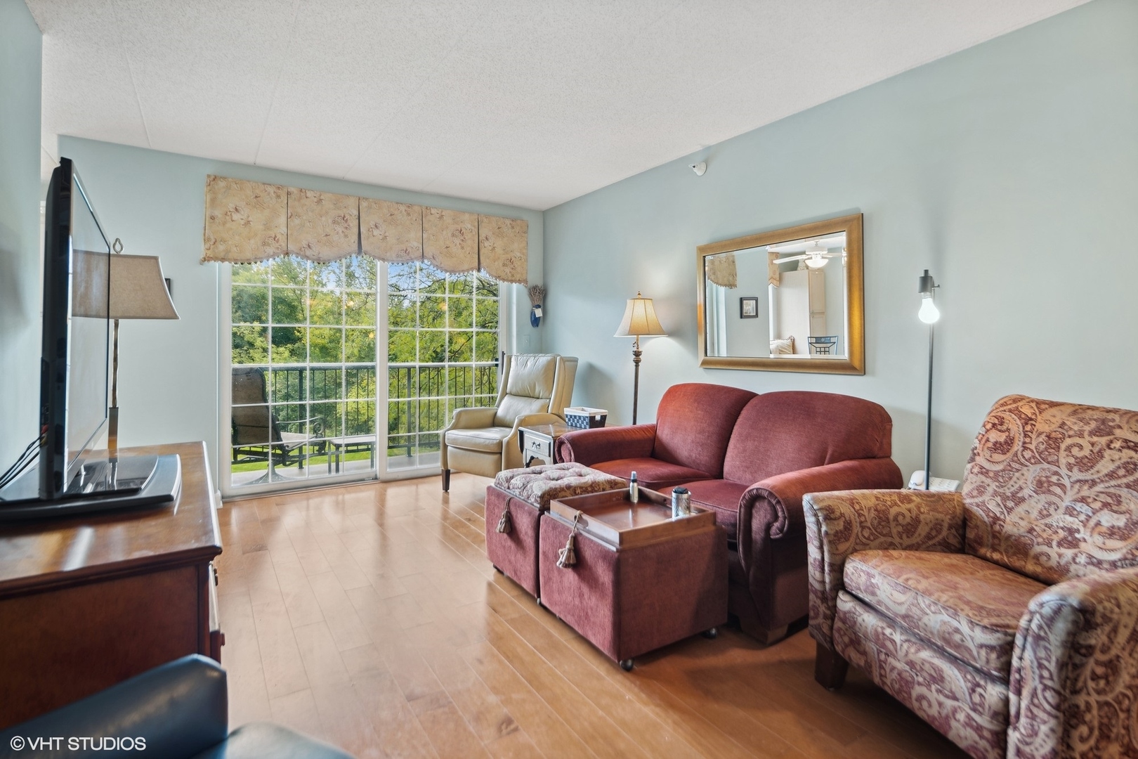 2300 Oakmont Way Unit: 207
