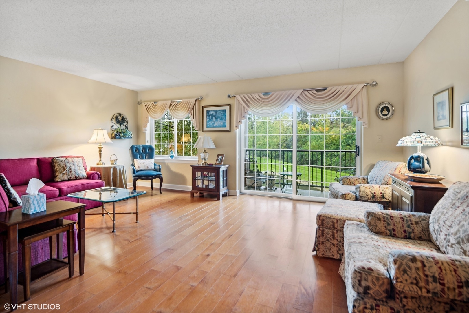 2300 Oakmont Way Unit: 207