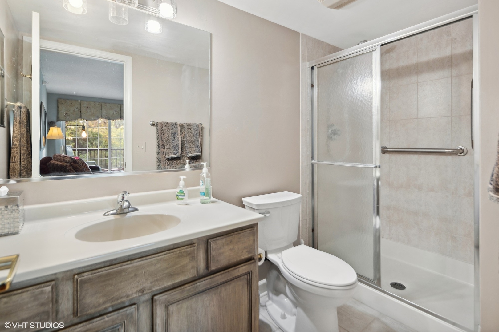 2300 Oakmont Way Unit: 207