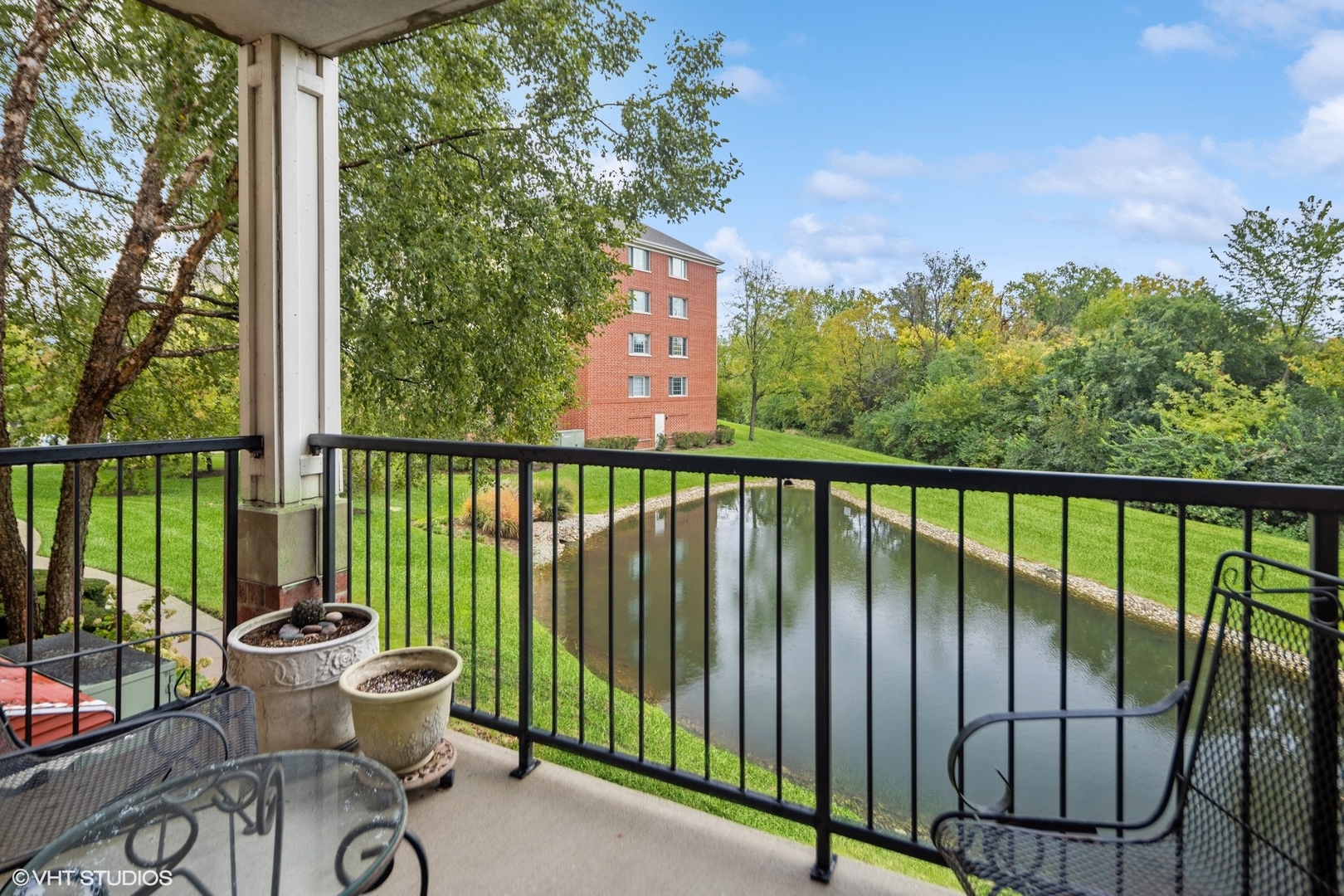 2300 Oakmont Way Unit: 207