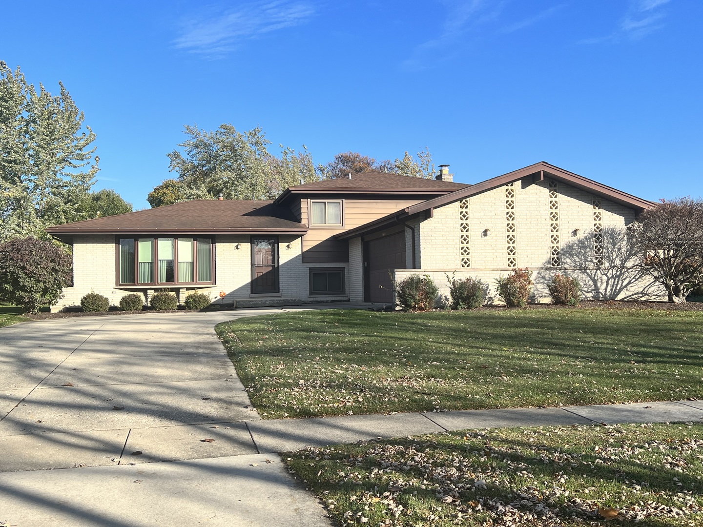 7631 Appletree Lane