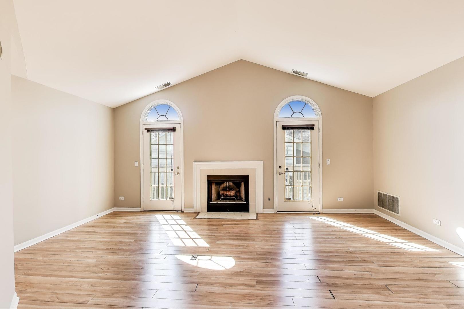 914 Prospect Court Unit: 914