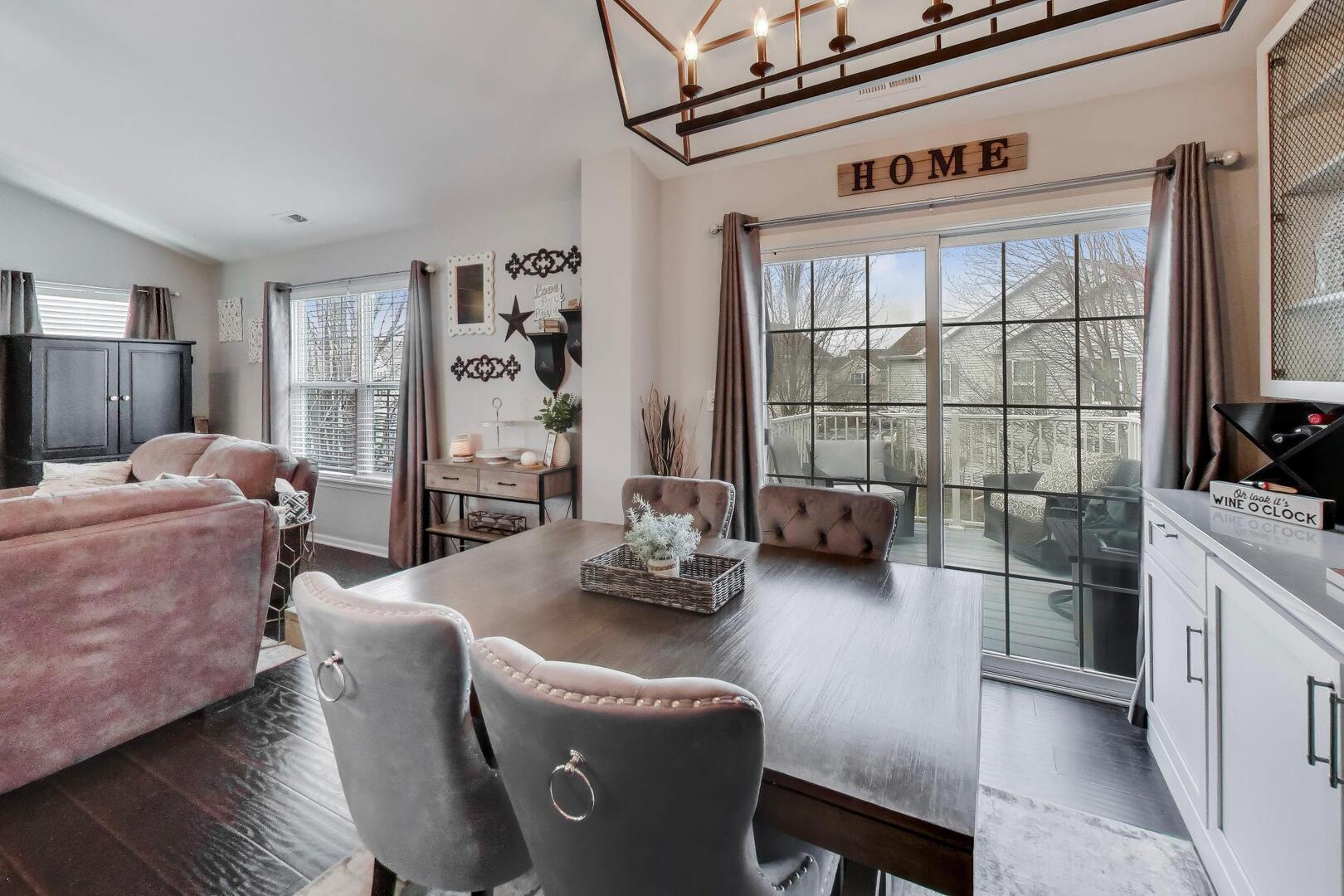 2325 Georgetown Circle