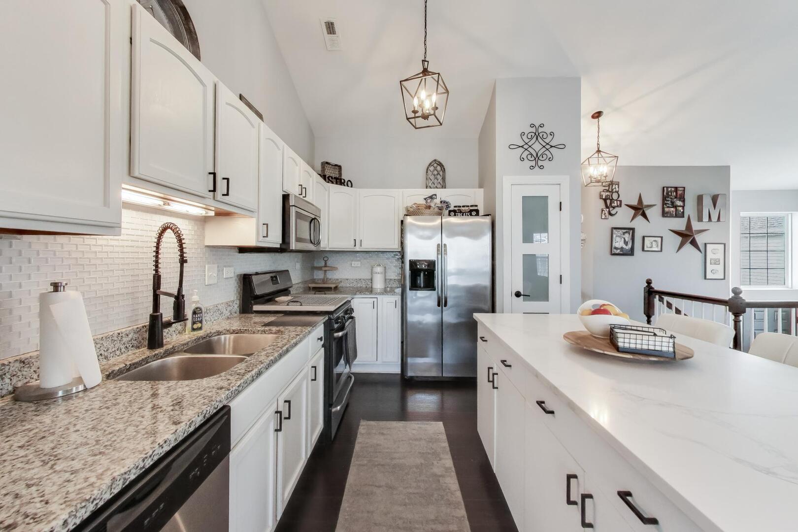 2325 Georgetown Circle