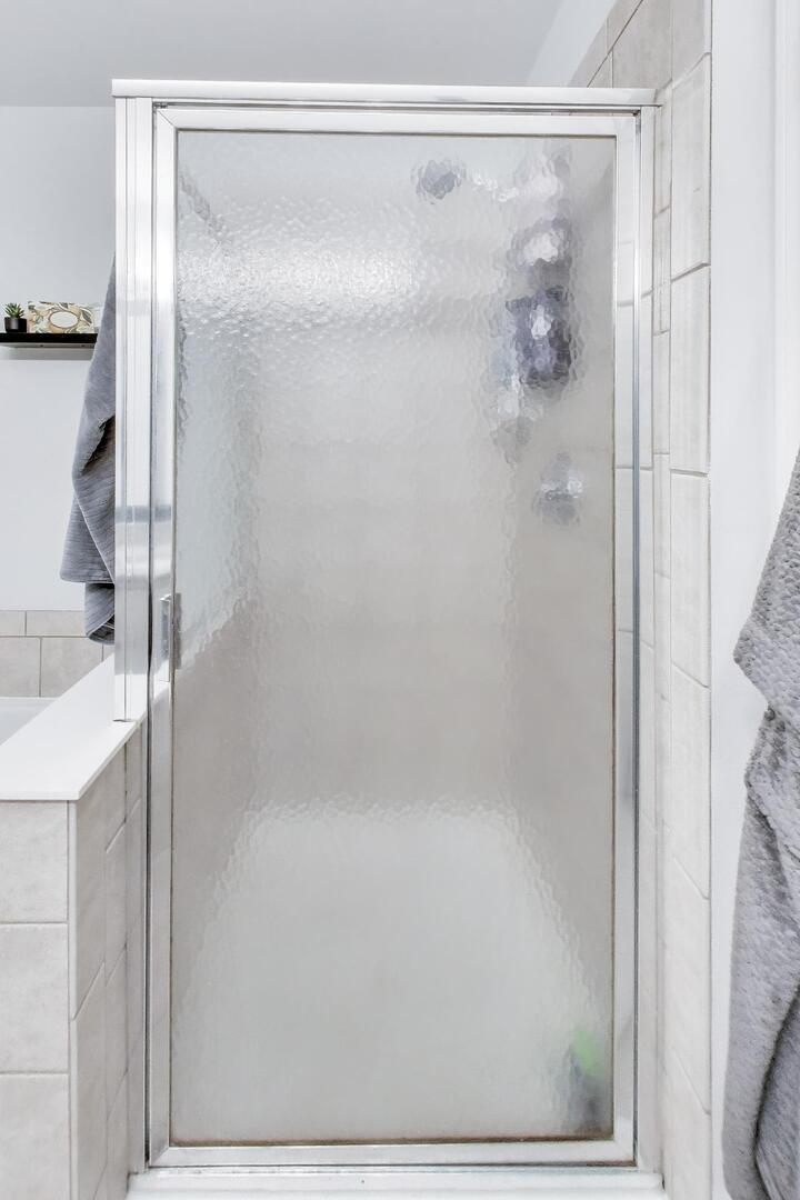 2325 Georgetown Circle