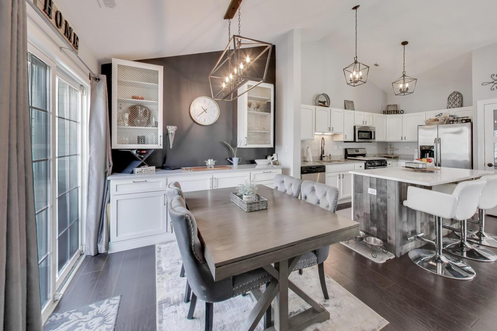 2325 Georgetown Circle