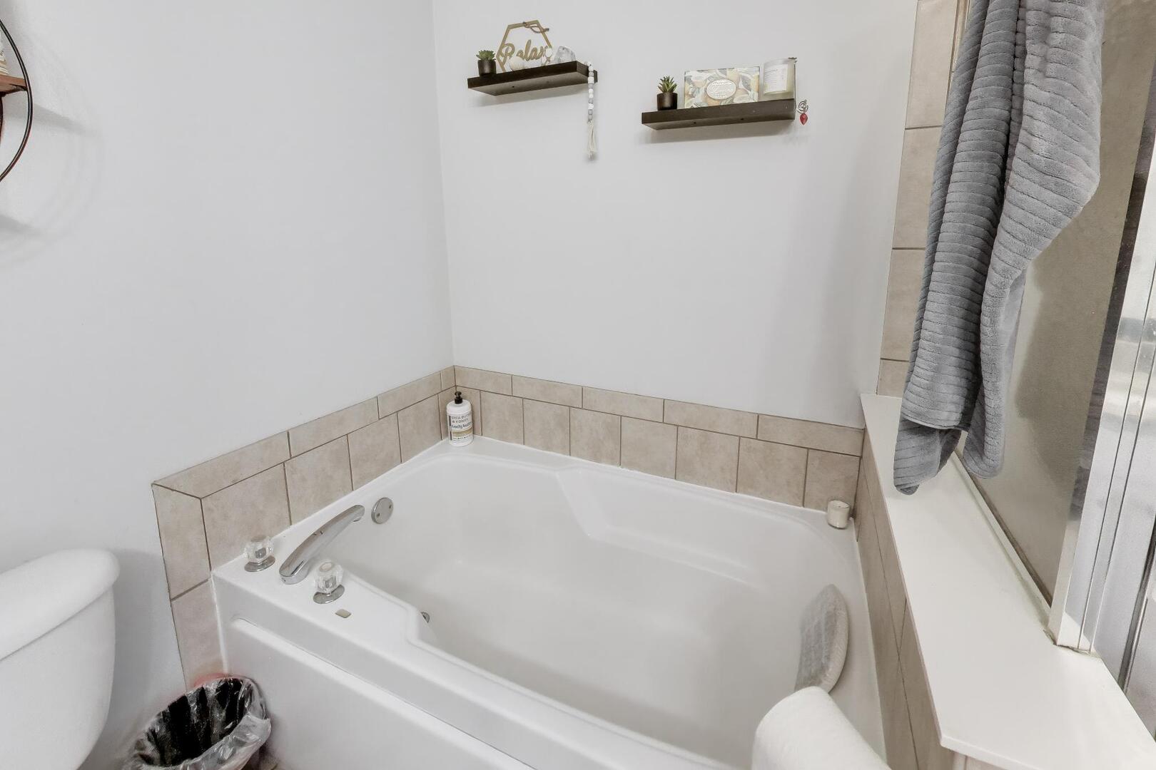 2325 Georgetown Circle