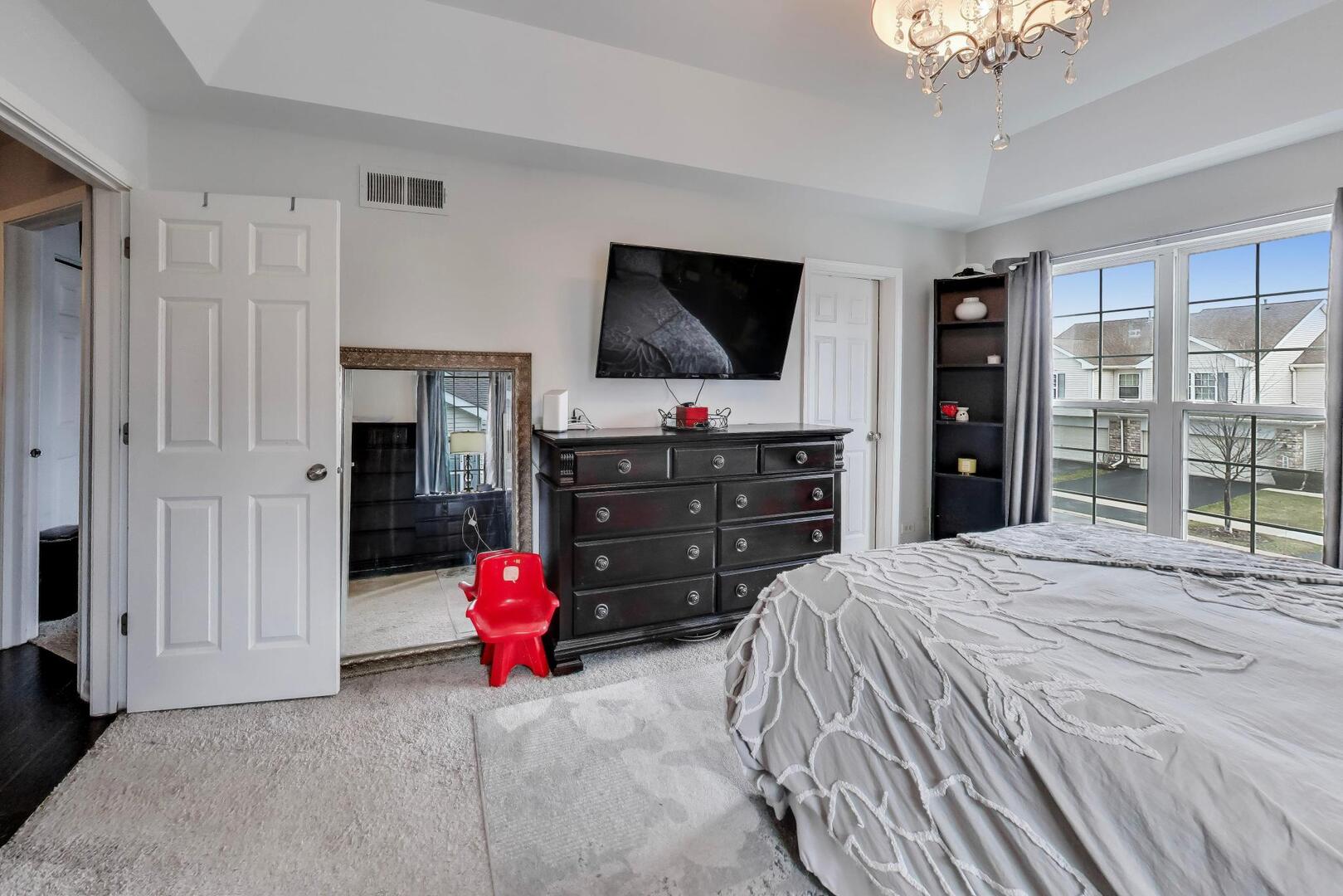 2325 Georgetown Circle