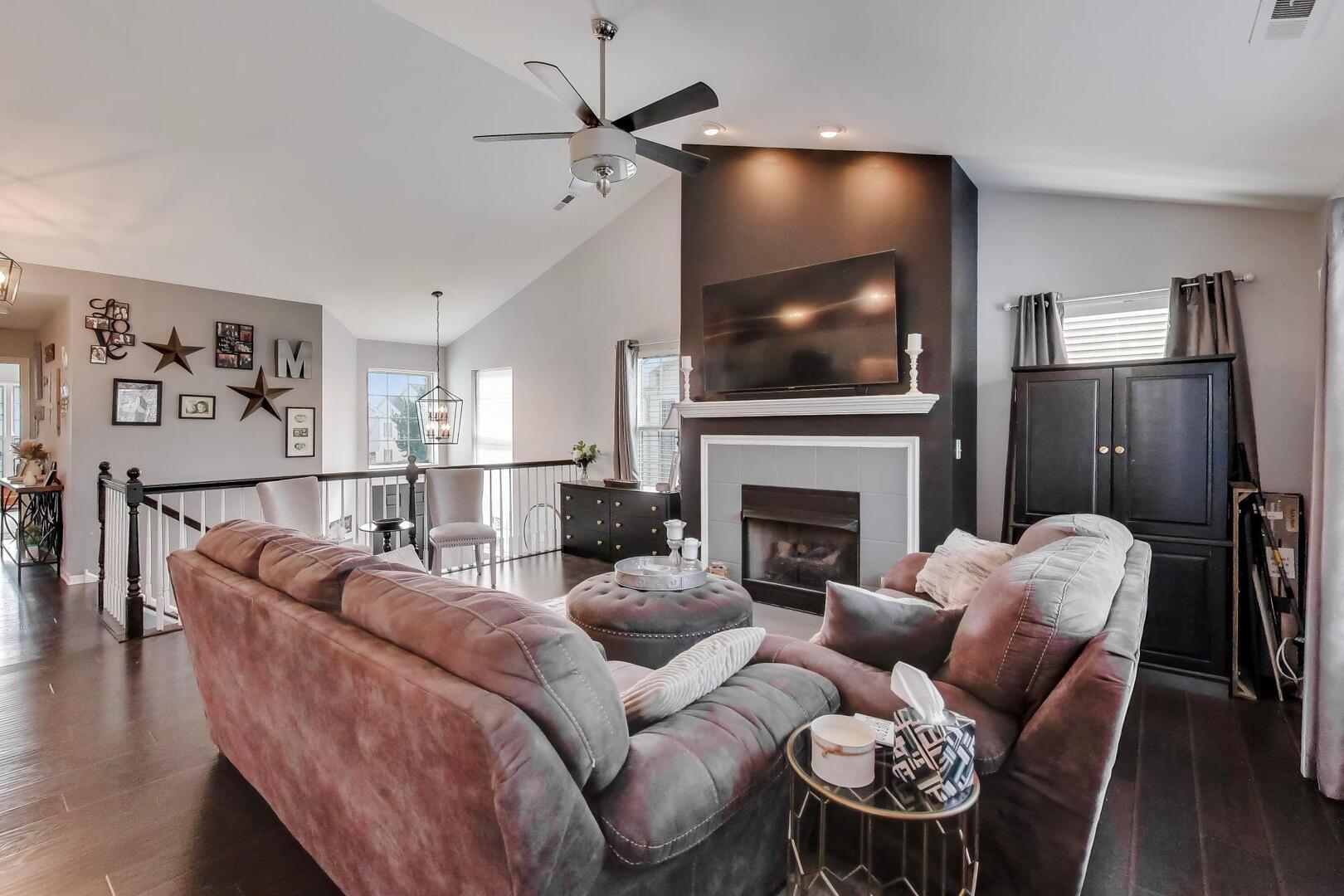 2325 Georgetown Circle