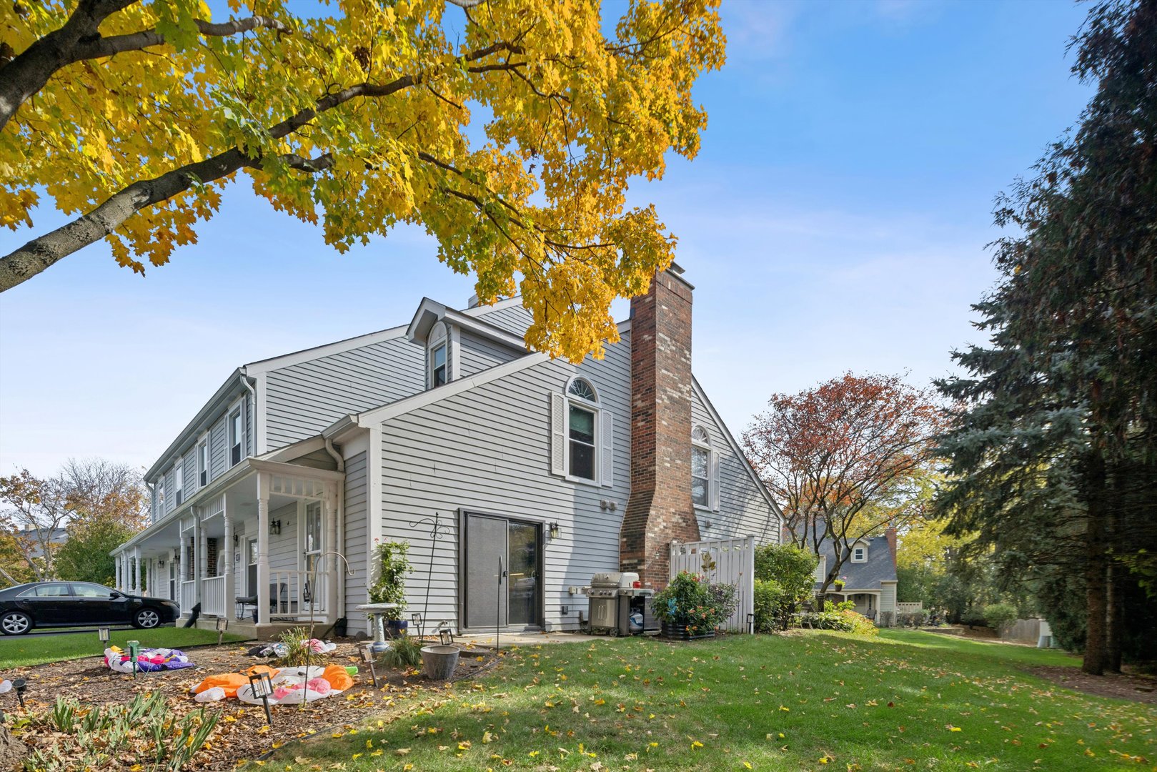 1477 Queensgreen Circle