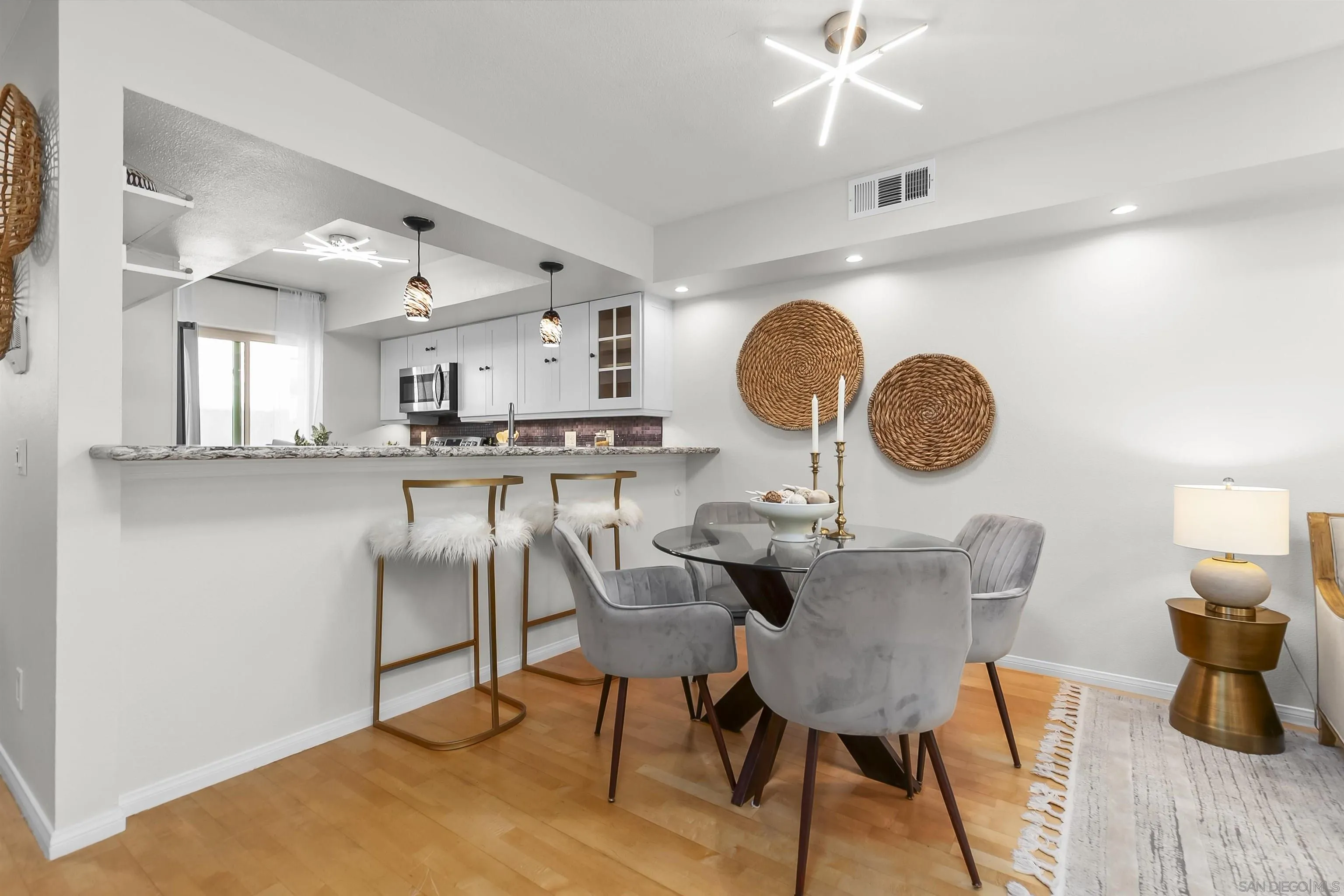 3037 Ingelow Street Unit 6
