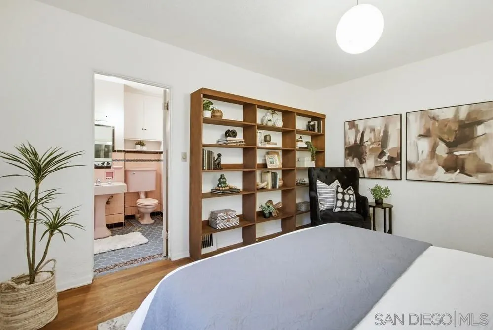 2854 Albatross Street