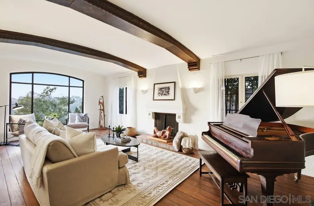 2854 Albatross Street