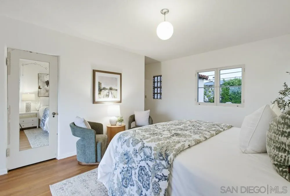 2854 Albatross Street