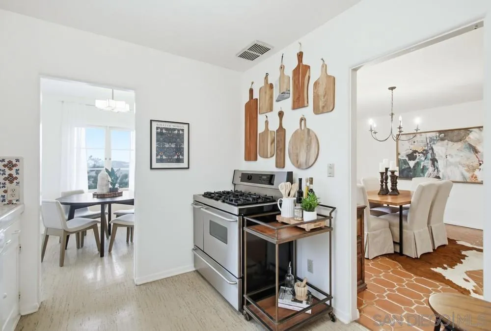 2854 Albatross Street