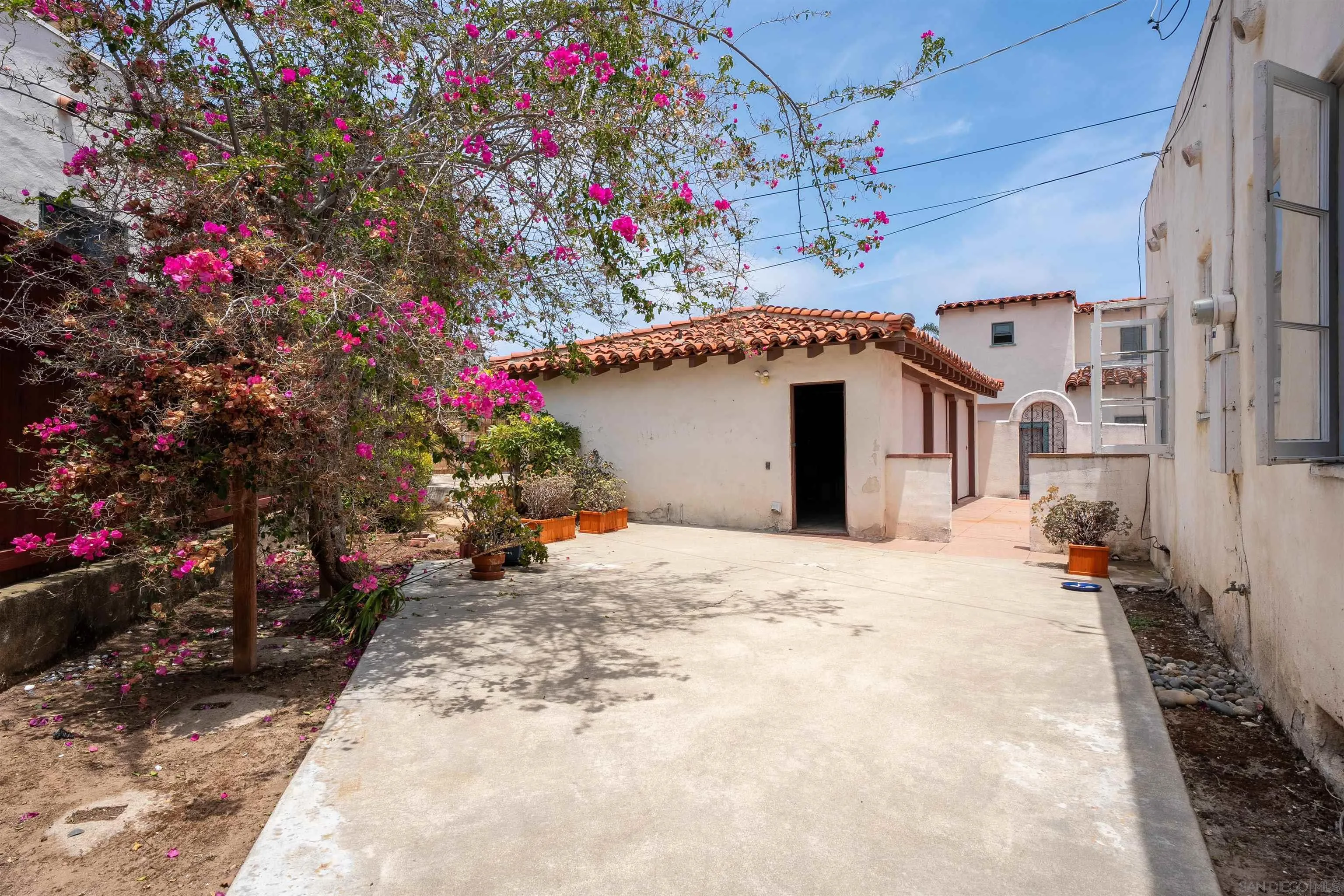 3702 Lotus Drive