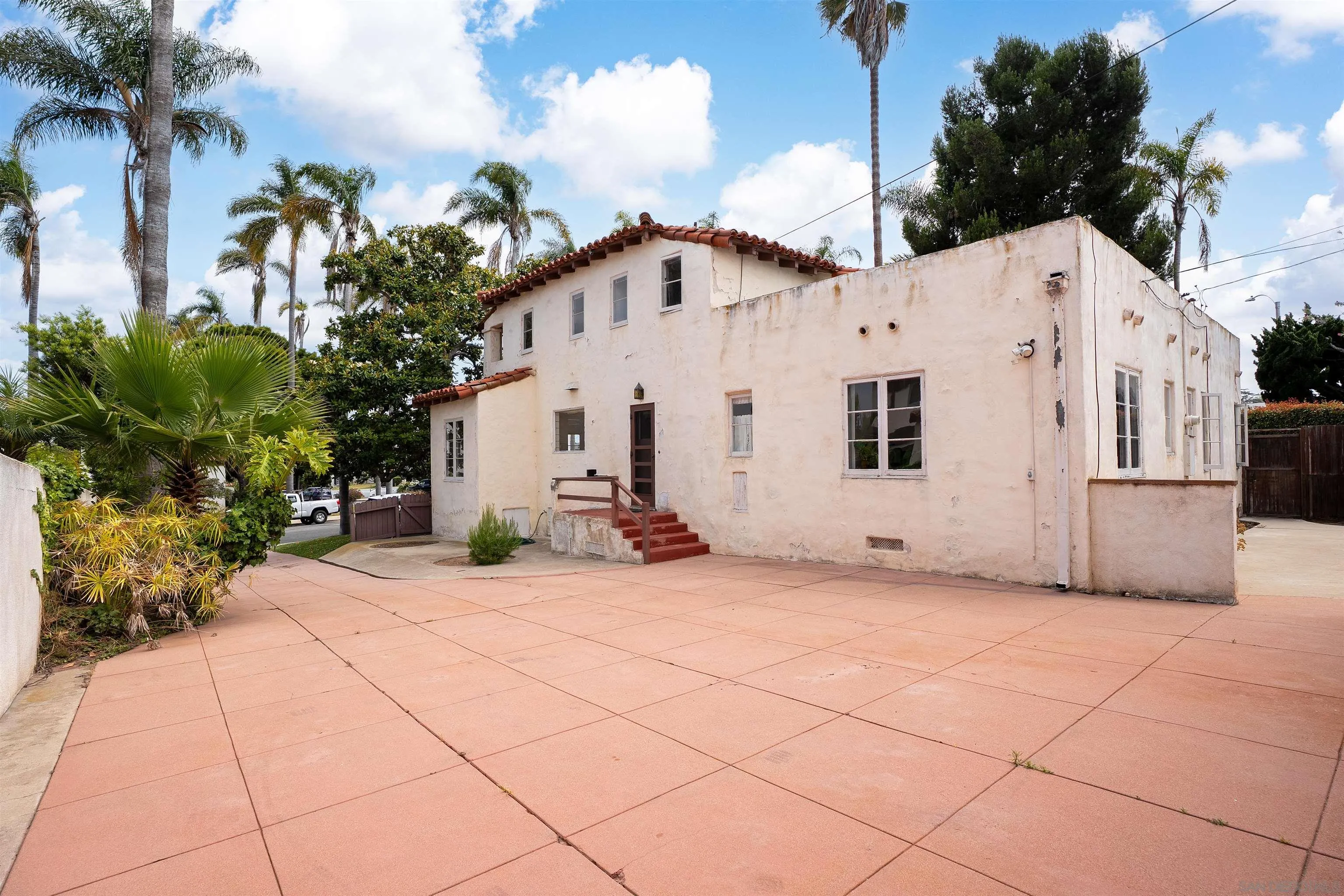 3702 Lotus Drive