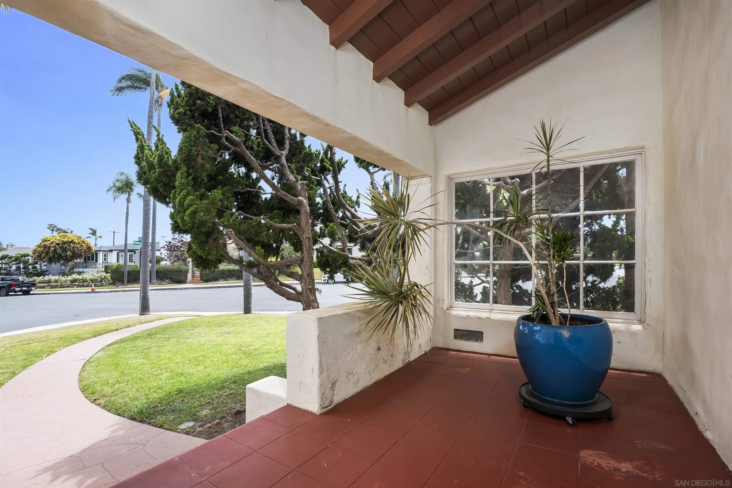 3702 Lotus Drive