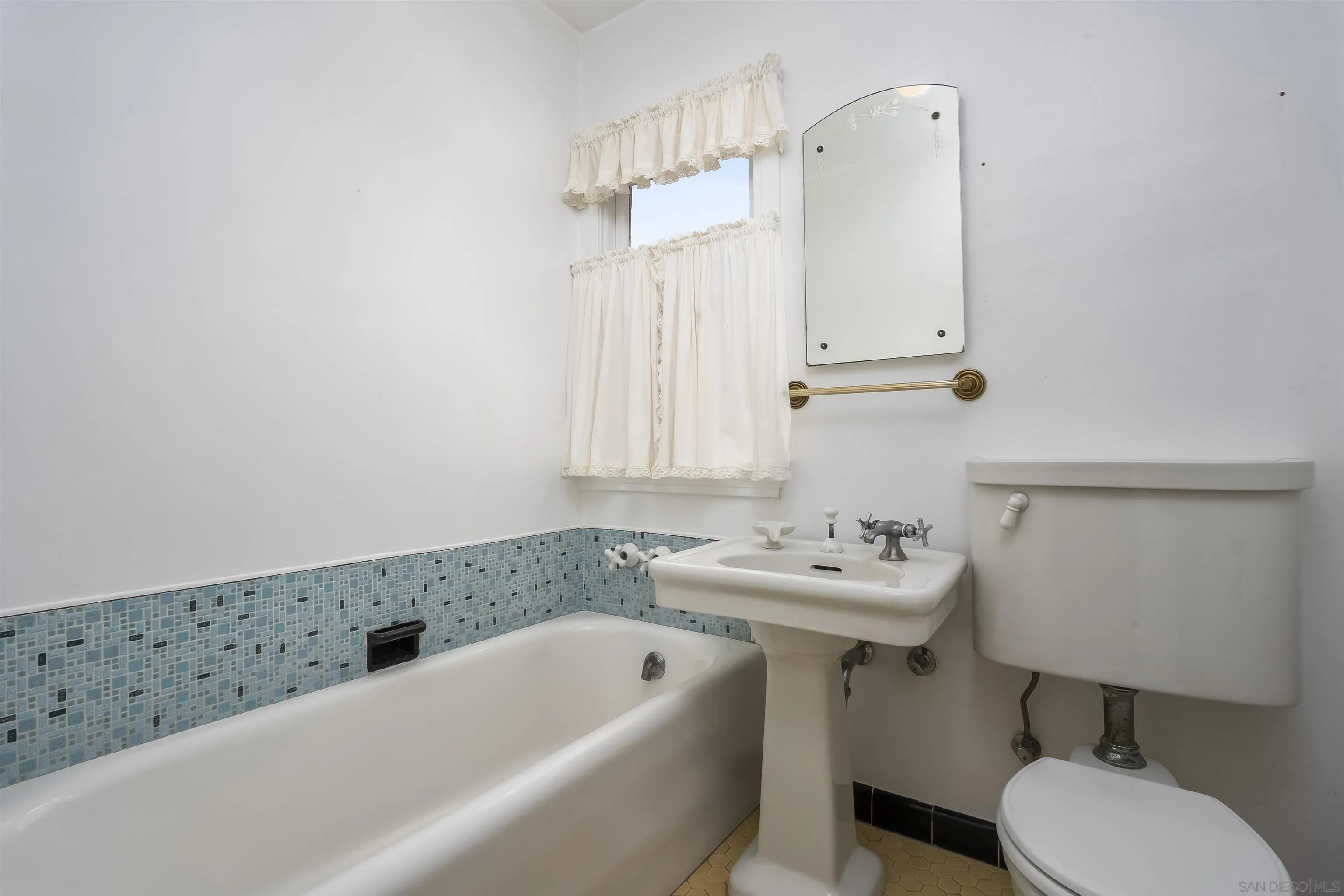 3702 Lotus Drive