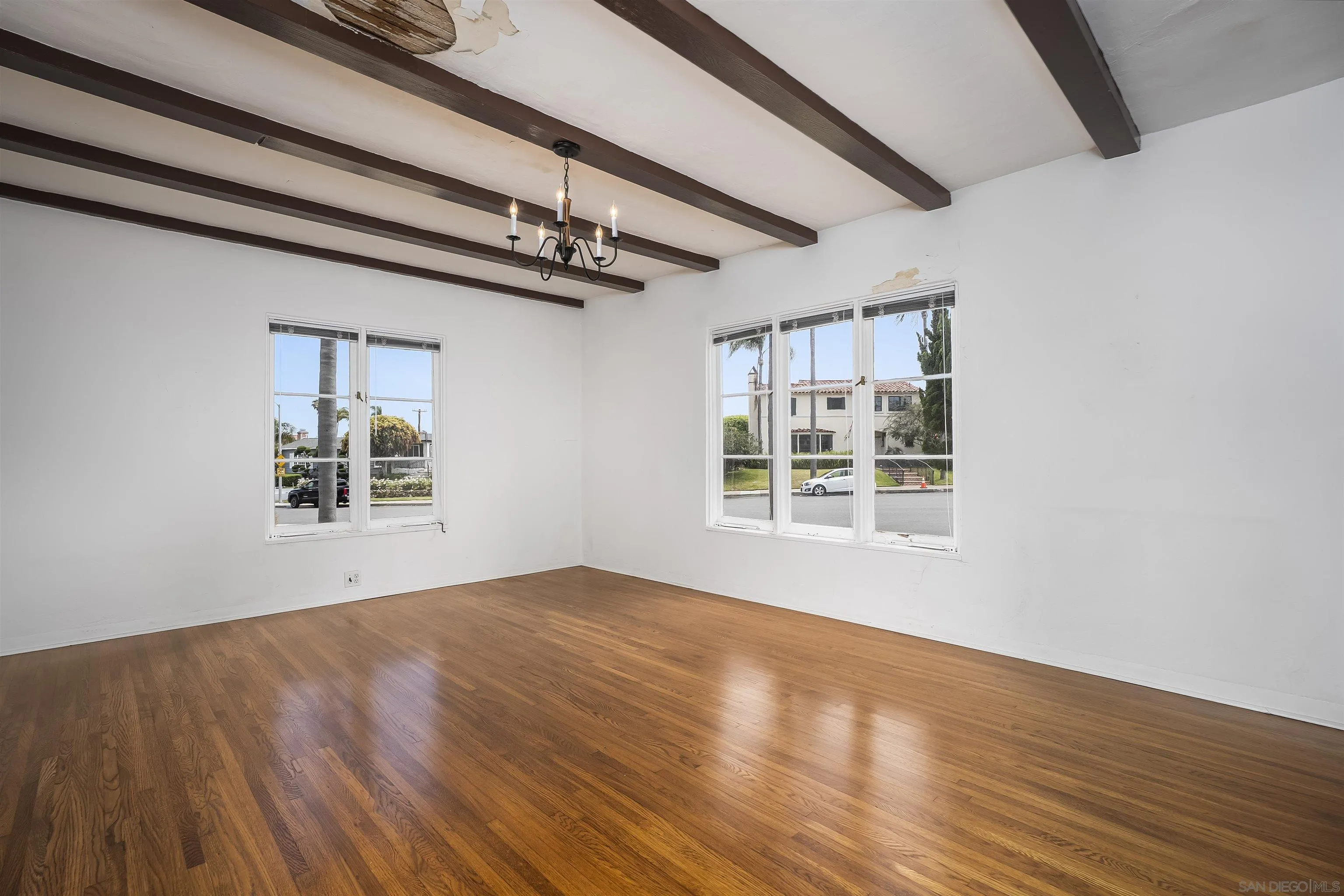 3702 Lotus Drive
