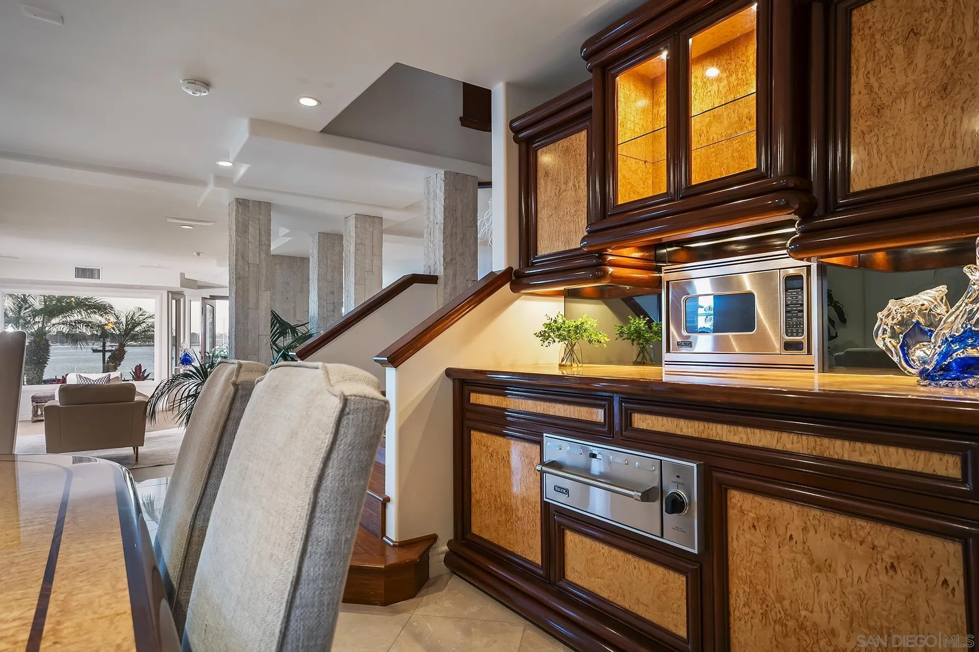 2741 Bayside Walk
