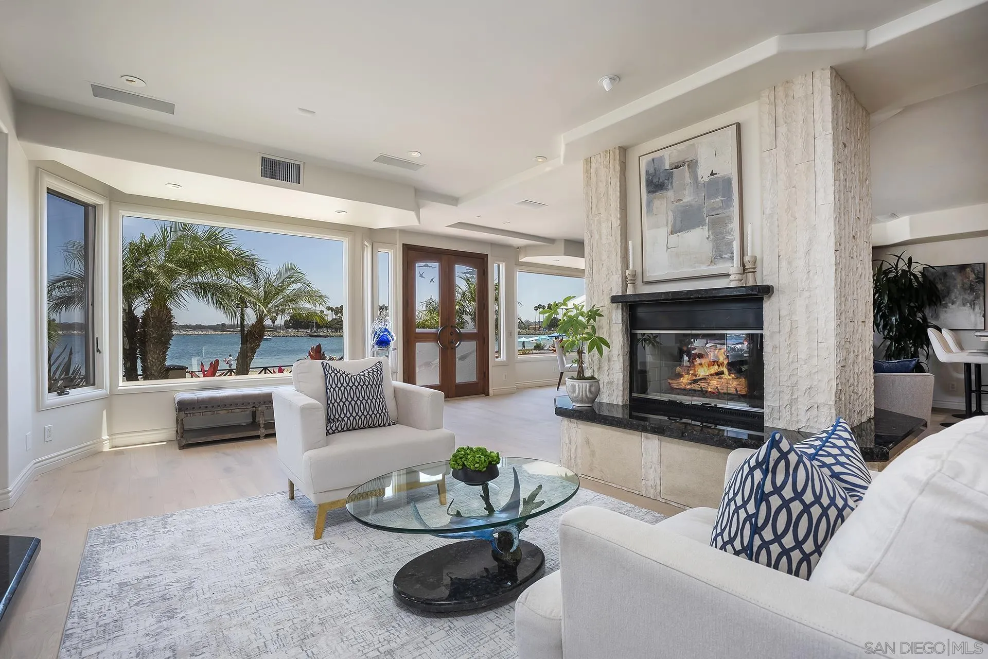 2741 Bayside Walk