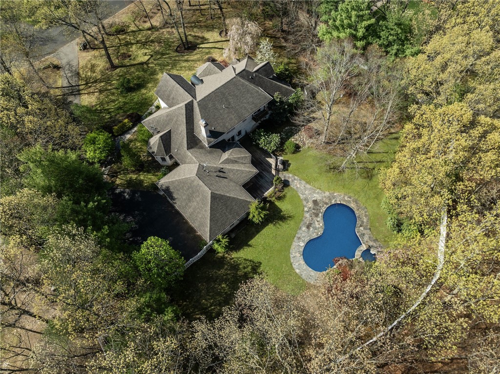 4 Christopher Drive