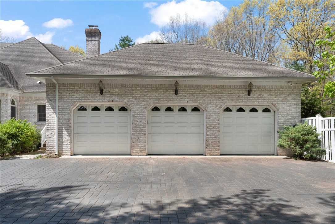 4 Christopher Drive