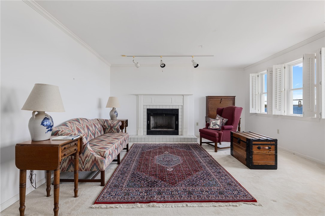 53 Conanicus Avenue 2C
