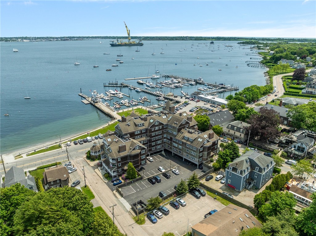 53 Conanicus Avenue 2C