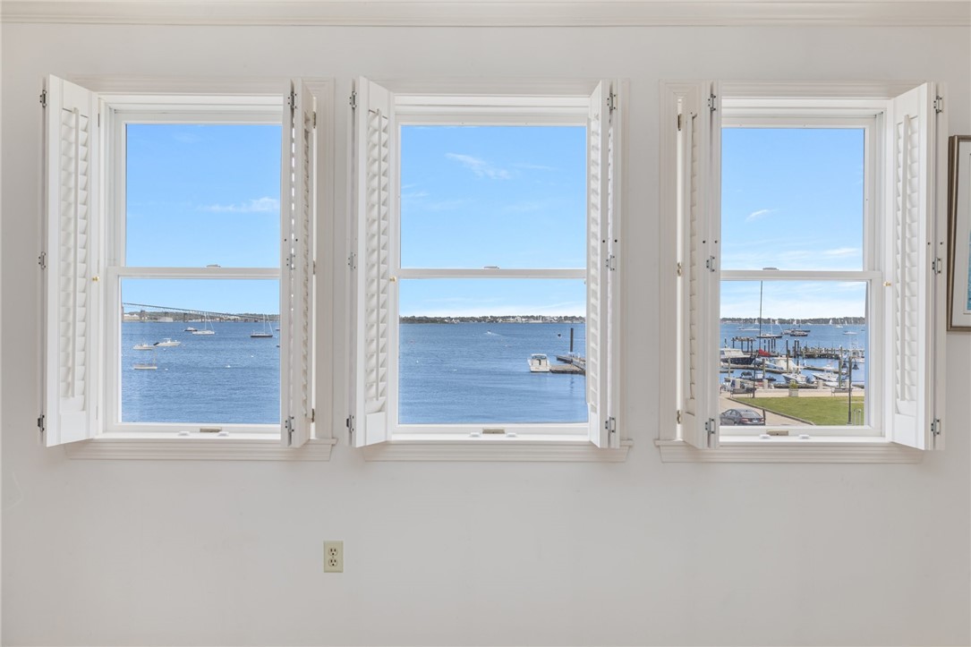 53 Conanicus Avenue 2C