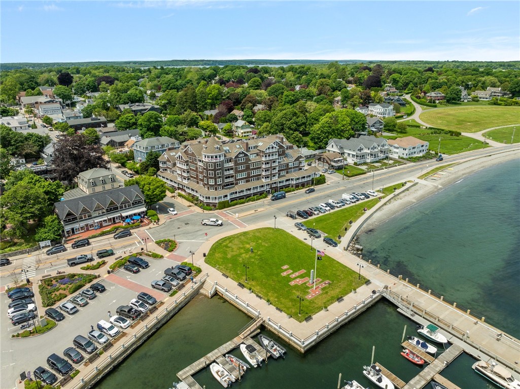 53 Conanicus Avenue 2C