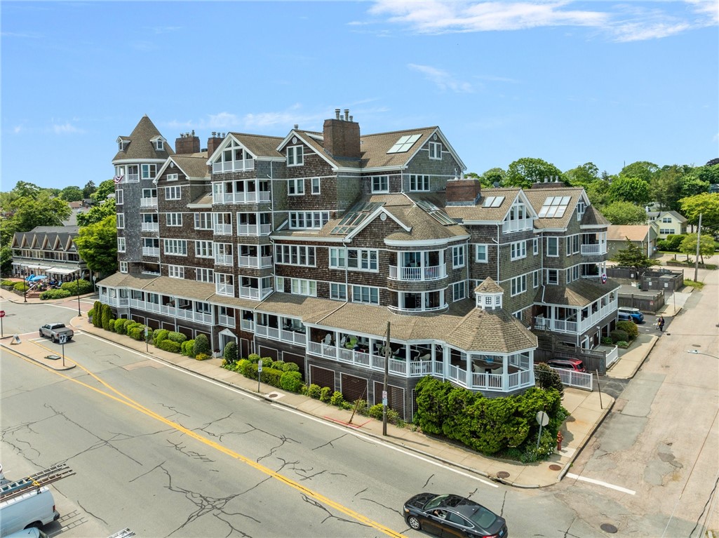 53 Conanicus Avenue 2C