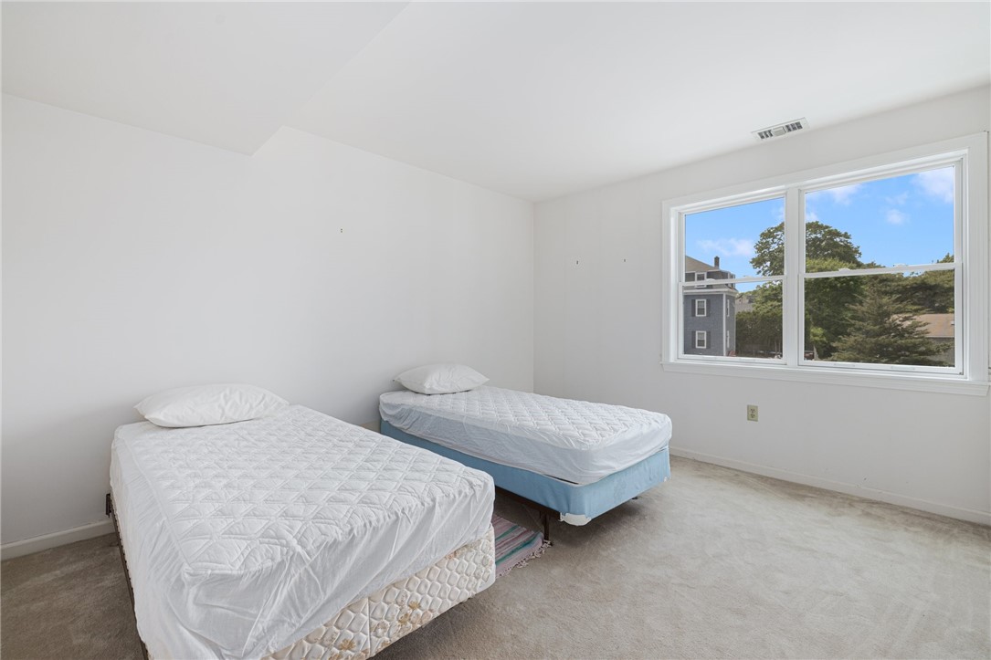 53 Conanicus Avenue 2C