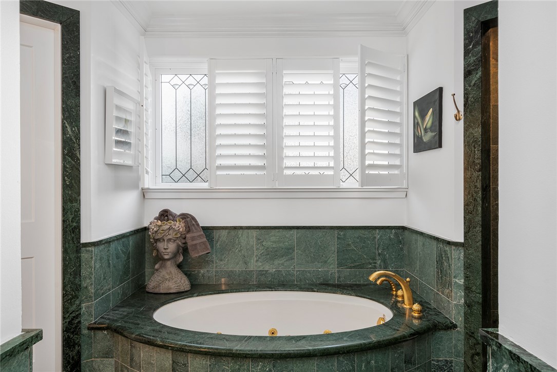 315 Meshanticut Valley Parkway