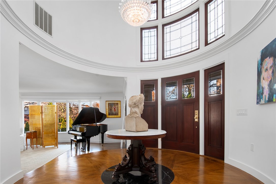 315 Meshanticut Valley Parkway