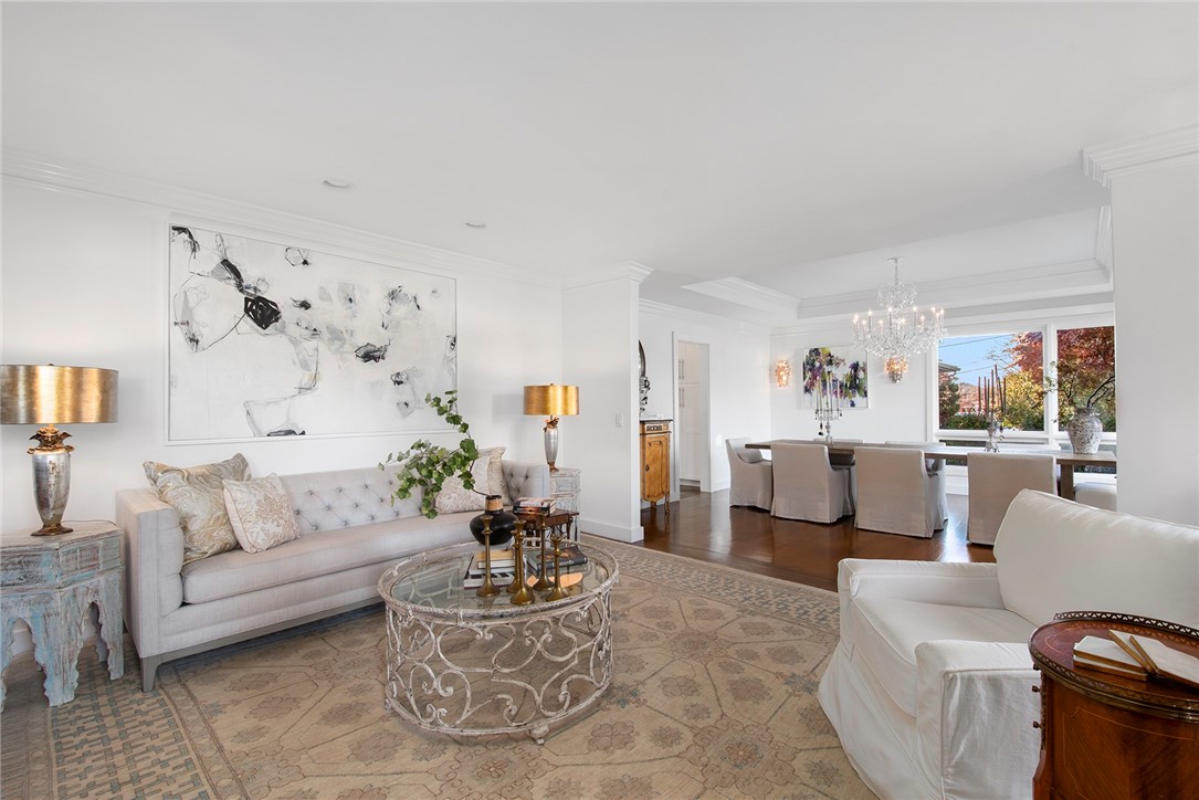 315 Meshanticut Valley Parkway