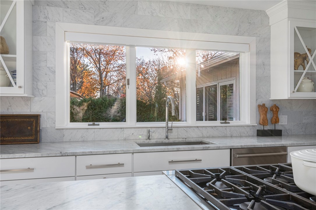 315 Meshanticut Valley Parkway