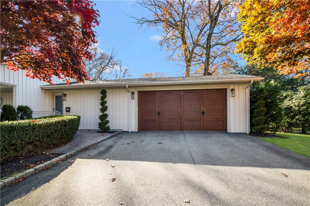 315 Meshanticut Valley Parkway