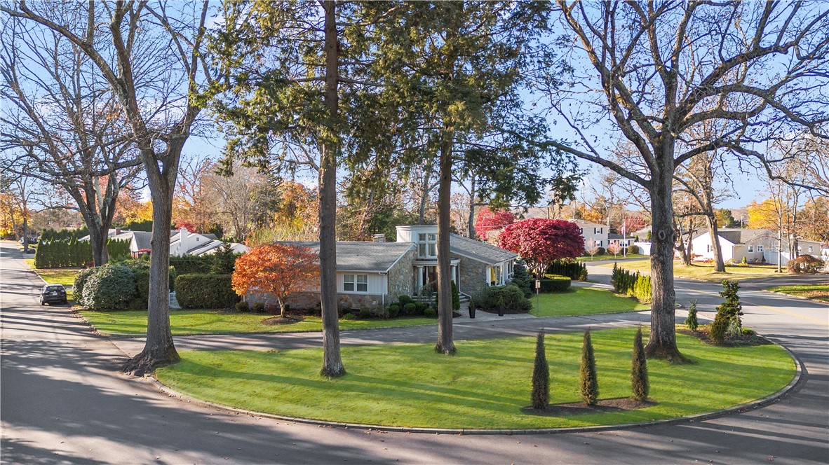 315 Meshanticut Valley Parkway