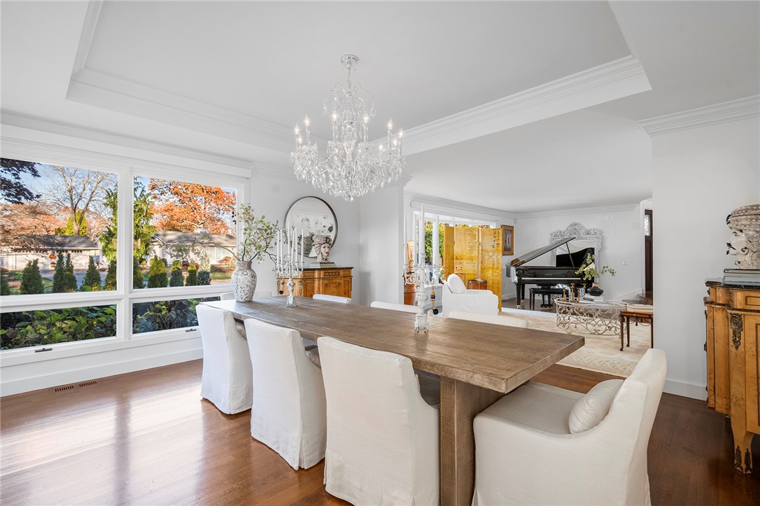 315 Meshanticut Valley Parkway